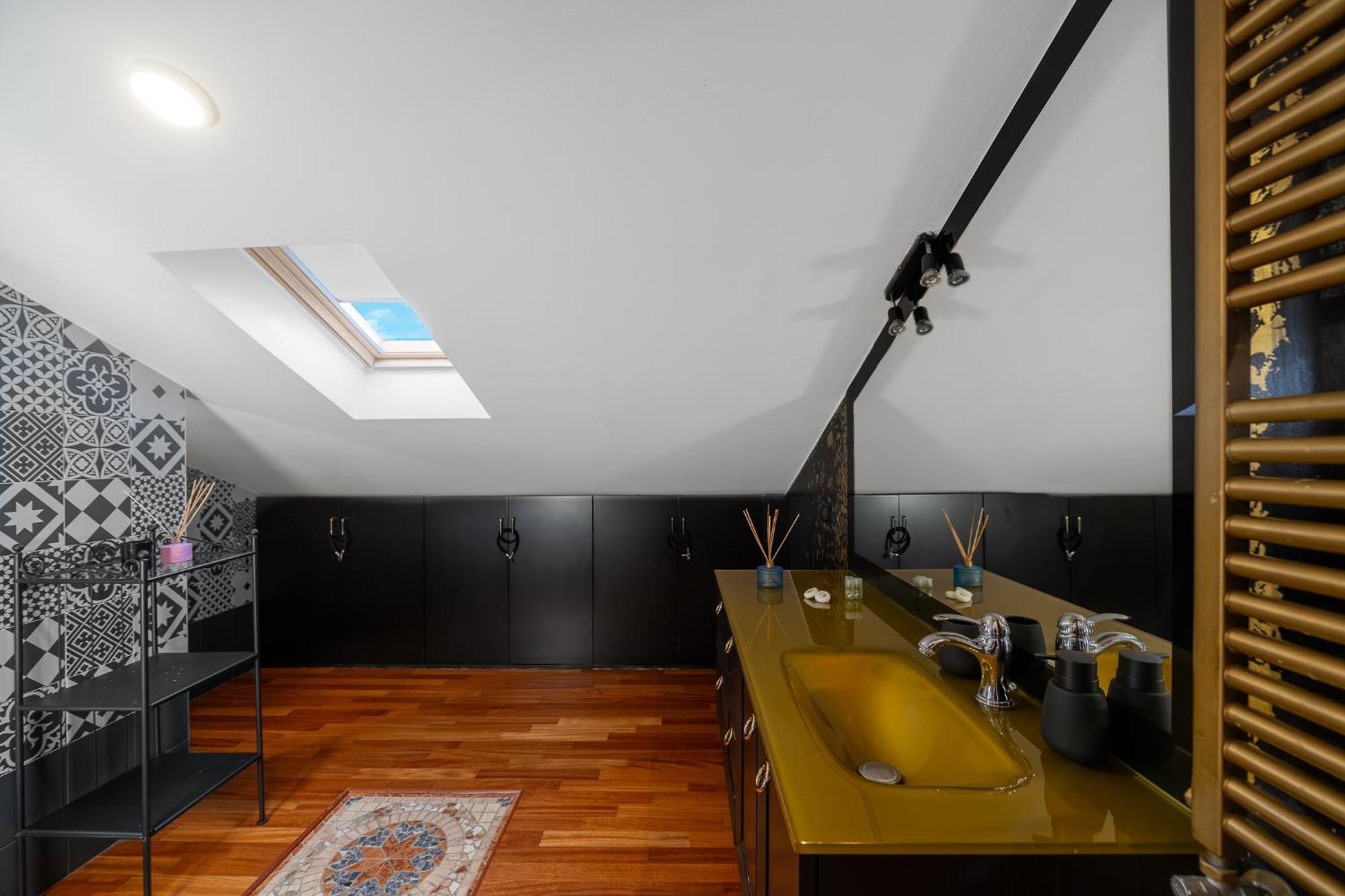 Апартаменты Bright Loft - Free Private Parking Милан Экстерьер фото
